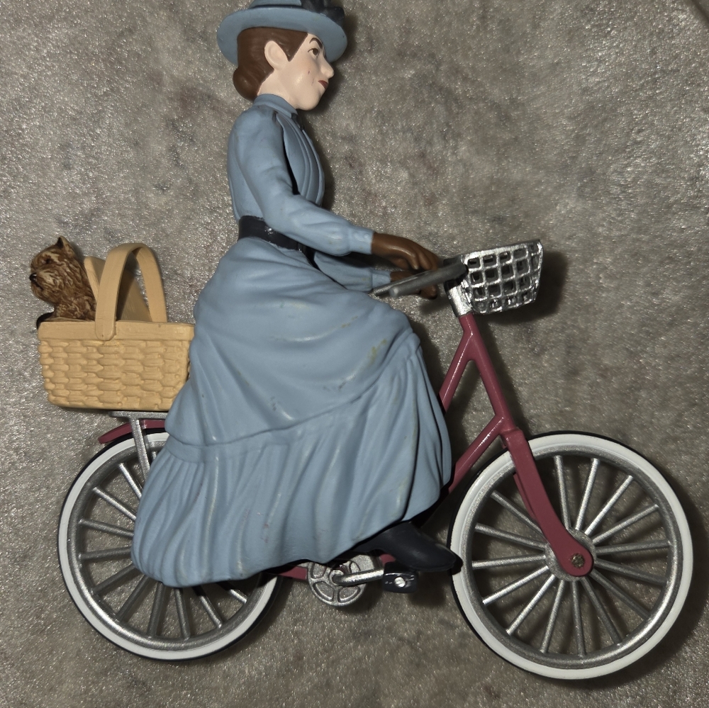 Hallmark Keepsake Ornament - Miss Gulch in Blue Dress - Picture 3 of 3